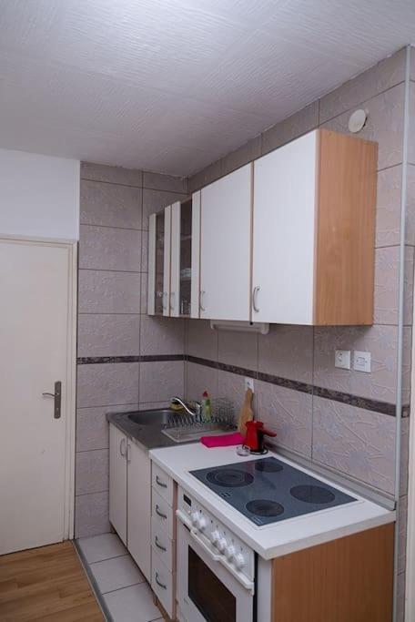 Appartement Apartman Panorama Glavna Ulica à Užice Extérieur photo